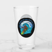 Pro by Day, Myth by Night Surfen Bigfoot Beer Glas (Rückseite)