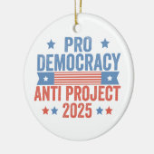 Pro Democracy Anti Project 2025 Republikaner Trump Keramik Ornament (Links)