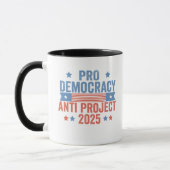 Pro Democracy Anti Project 2025 Republikaner Trump Tasse (Links)
