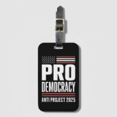 Pro Democracy Anti Project 2025 Trump 2025 Gepäckanhänger (Vorderseite Vertikal)