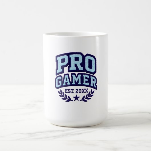 PRO GAMER — Varsity Chenille Patch Kaffeetasse (Mittel)