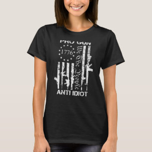 Pro Gun Anti Idiot 2. Amendment Pro Gun USA Flag T-Shirt