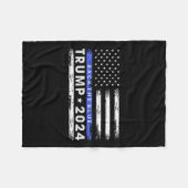 Pro Trump 2024 Back The Blue Thin Blue Line Fleecedecke (Vorderseite (Horizontal))
