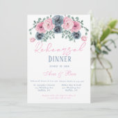 Probe Dinner in Rosa und Dusty Blue Blooms Einladung (Stehend Vorderseite)