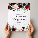 Probe Herbst Rustikales Burgund Willkommen Poster<br><div class="desc">Dieses rustikale bordeauxfarbene Probe-Willkommenspender im Herbst ist ideal für ein einfaches Probe-Dinner. Das Design ist bordeauxrot,  rot,  mariniert,  blau und rot,  strahlend und anmutig handbemalte Blume,  die die natürliche Schönheit inspiriere.</div>