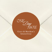 Probe Highlights Terracotta auf dem Monte Tamaro Runder Aufkleber