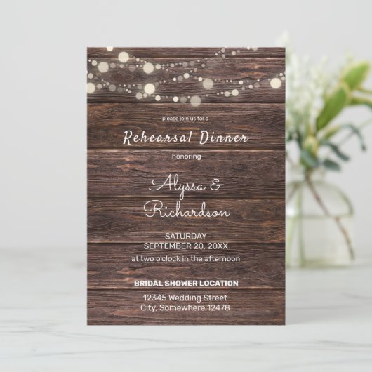 Probe mit Holzlace & String Lights Einladung (Stehend Vorderseite)