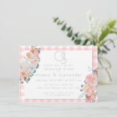 Probe | Monogram Coral Gingham Floral Einladung (Stehend Vorderseite)