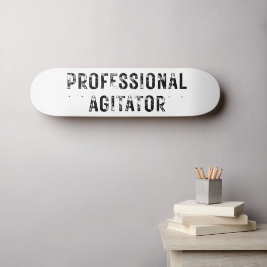 PROFESSIONAL AGITATOR SKATEBOARD (Wandkunst (Horz))
