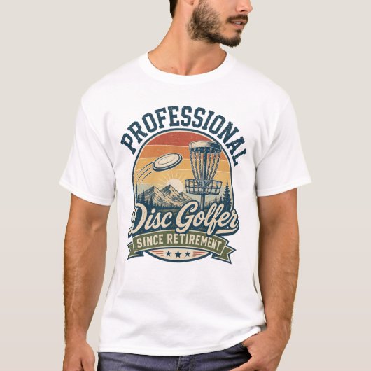 Professioneller Discgolfer seit der Rente T-Shirt (Vorderseite)