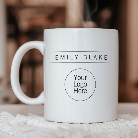 Professioneller minimalistischer Geschäftsmug mit Kaffeetasse