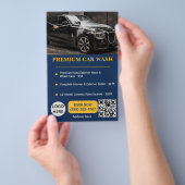 Professioneller Navy-Gold-Autowaschservice Flyer (Handgriff)