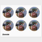 Profil einer handlichen Holzente am Wasser Runder Aufkleber (Blatt)