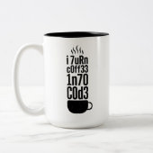 Programmierer Humor – Kaffee wird zu Code Zweifarbige Tasse (Links)