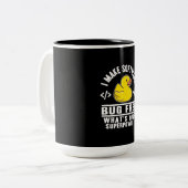 Programmierer machen Software-Fehler kostenlos Zweifarbige Tasse (Vorderseite Links)