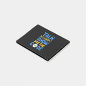 Programmierer zeigen mir den Code Post-it Klebezettel (angewinkelt)