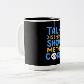 Programmierer zeigen mir den Code Zweifarbige Tasse (Vorderseite Links)