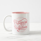 Progress Not Perfection Pink Zwei-Tone-Kaffee-Tass Zweifarbige Tasse (Links)