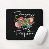 Progress Over Perfection Leopard Pencil Motivation Mousepad (Mit Mouse)