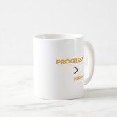Progress Over Perfection Motivational Typography Kaffeetasse (VorderseiteRechts)