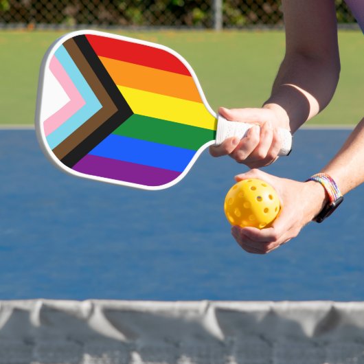 Progress Pride Flag LGBTQ+ Pickleball Schläger (InSitu)