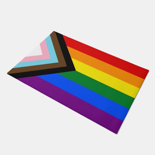 Progress Rainbow Flag house mat, Pride, LGBTQ Fußmatte (Schrägansicht)