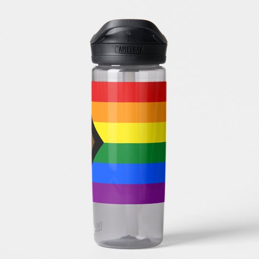 Progress Rainbow Flag, Stolz, LGBTQ Trinkflasche (Rückseite)