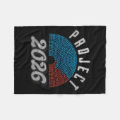 Project 2026 Tee Shirt  Fleecedecke (Vorderseite (Horizontal))
