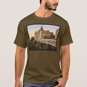 Promenade und großartiges Hotel Gassion, Pau, T-Shirt