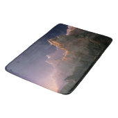 Prometheus Bound (von Thomas Cole) Badematte (Schrägansicht)