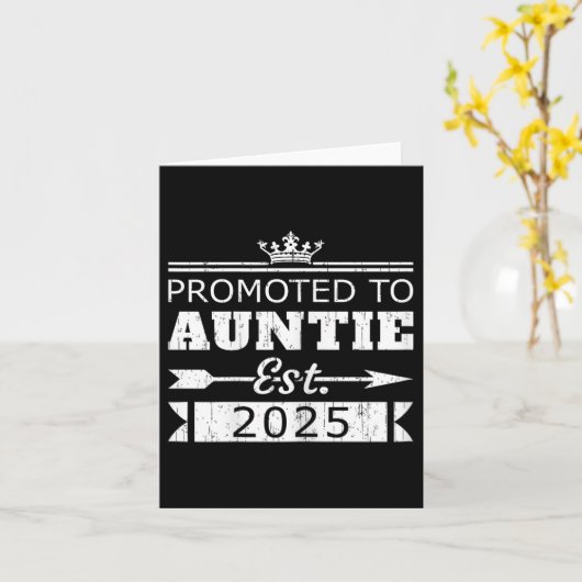 Promoted To Auntie Est 2025 Funny New Aunt Reveal  Karte (Gelbe Blume)