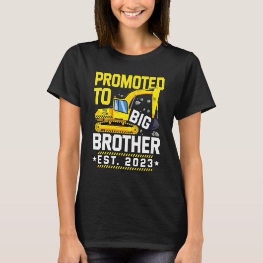 Promoted to Big Bro 2023 Leveled up to Big Brother T-Shirt (Vorderseite)