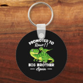 Promoted To Big Brother Again Dinosaur Lover Gift Schlüsselanhänger (Vorderseite)