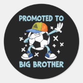 Promoted To Big Brother Soccer Design Runder Aufkleber (Vorderseite)