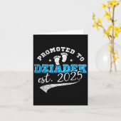 Promoted To Dziadek Est 2025 Proud New Grandpa Vin Karte (Gelbe Blume)