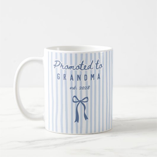 Promoted to Grandma Coquette Striped Name Mug Gift Kaffeetasse (Links)