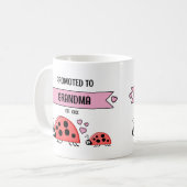 Promoted to grandma ladybugs pink kaffeetasse (Vorderseite Links)