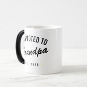 Promoted to Grandpa Est. 2026 Verwandlungstasse (Vorderseite Links)