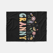 Promoted To Granny Est. 2026 Daisy Floral Wildflow Fleecedecke (Vorderseite (Horizontal))