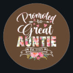Promoted to Great Auntie Est 2022 Floral First Runder Aufkleber<br><div class="desc">Promoted to Great Auntie Est 2022 Floral First Time Aunt Gift. Perfect gift for your dad,  mom,  papa,  men,  women,  friend and family members on Thanksgiving Day,  Christmas Day,  Mothers Day,  Fathers Day,  4th of July,  1776 Independent day,  Veterans Day,  Halloween Day,  Patrick's Day</div>