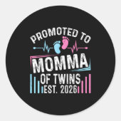 Promoted To Momma Of Twins Est 2026 Baby Shower Vi Runder Aufkleber (Vorderseite)