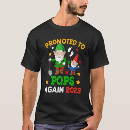Promoted To Pops Again 2023 Two Funny Gnomes Pregn T-Shirt (Vorderseite)