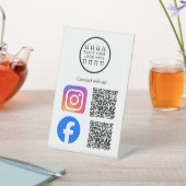 Promotion für Social Media Business Sockelschild (In SItu)