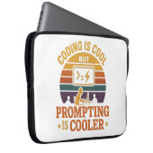 Prompting Cooler Sleeve | Tech Humor (Vorne Rechts)