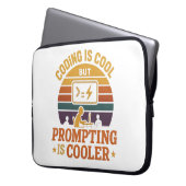 Prompting Cooler Sleeve | Tech Humor (Vorderseite Links)
