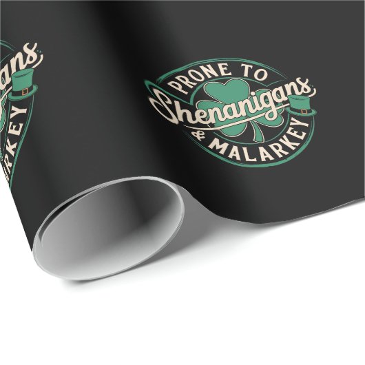 Prone to Shenanigans & Malarkey St Patrick's Day Geschenkpapier (Rolleneckpunkt)