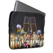 Proostende Fubby's die wat te vieren hebben. Laptopschutzhülle (Vorne Rechts)