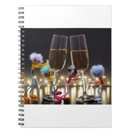 Proostende Fubby's die wat te vieren hebben. Notizblock