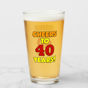 Prost auf 40 Jahre farbenfrohes Glas