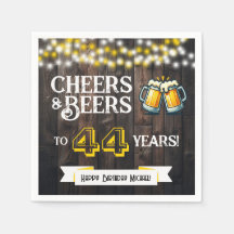 Prost und Bier zum 44. rustikalen Geburtstagsparty